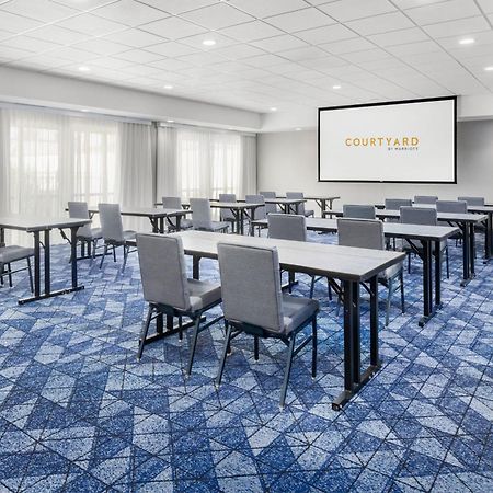 Courtyard By Marriott Auburn Hotel Екстериор снимка