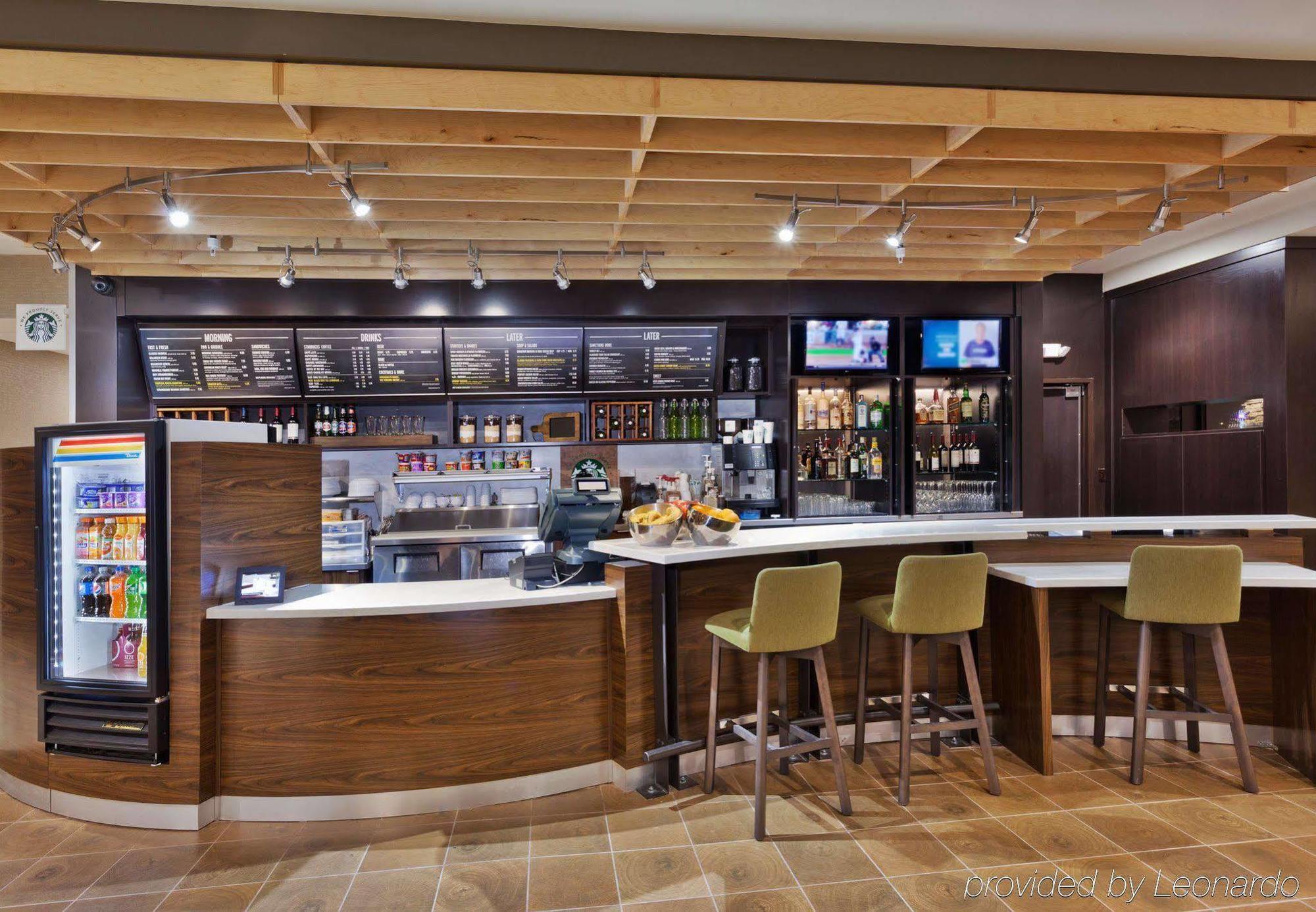 Courtyard By Marriott Auburn Hotel Екстериор снимка